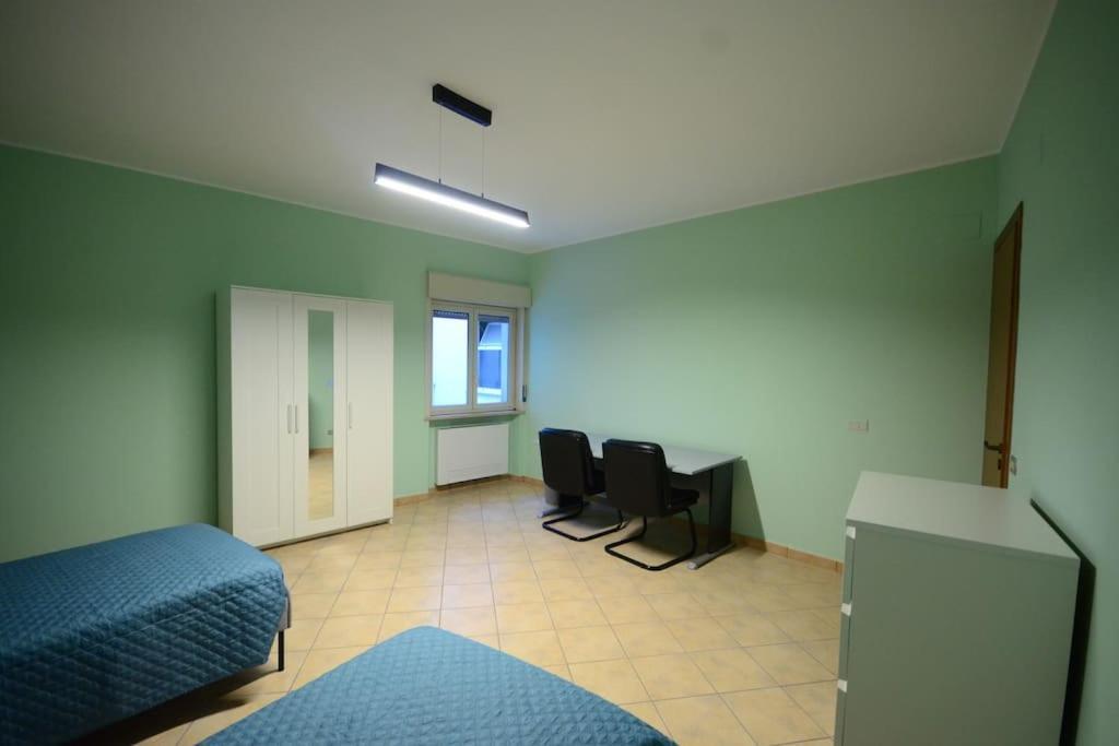 Casa Vacanza Donna Laura Barcellona-Pozzo di Gotto Dış mekan fotoğraf